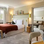 Briqueterie Champagne, A Beauvallon & 5*