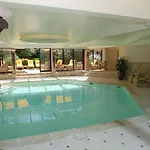 Hotel Briqueterie Champagne, A Beauvallon & 5*