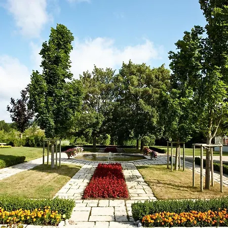 Hotel Briqueterie Champagne, A Beauvallon 5*