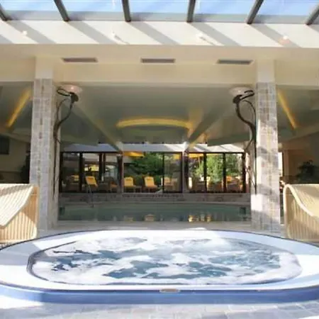 Otel Briqueterie & Champagne Vinay (Marne)