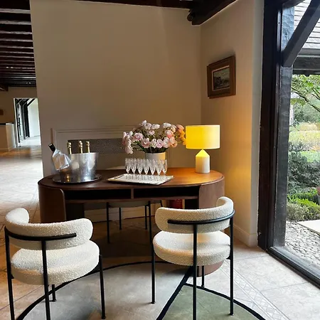 Otel Briqueterie & Champagne 5*