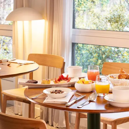 Otel Briqueterie & Champagne 5*