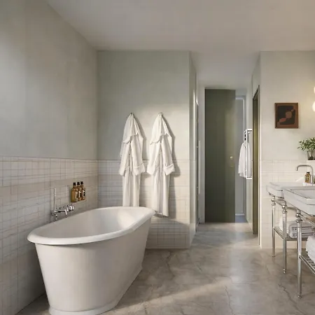 Hotel Briqueterie Champagne, A Beauvallon & 5*