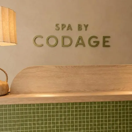 Hotel Briqueterie Champagne, A Beauvallon & 5*