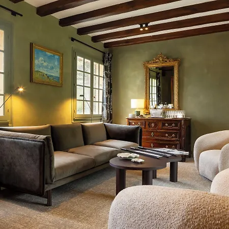 Hotel Briqueterie Champagne, A Beauvallon & 5*