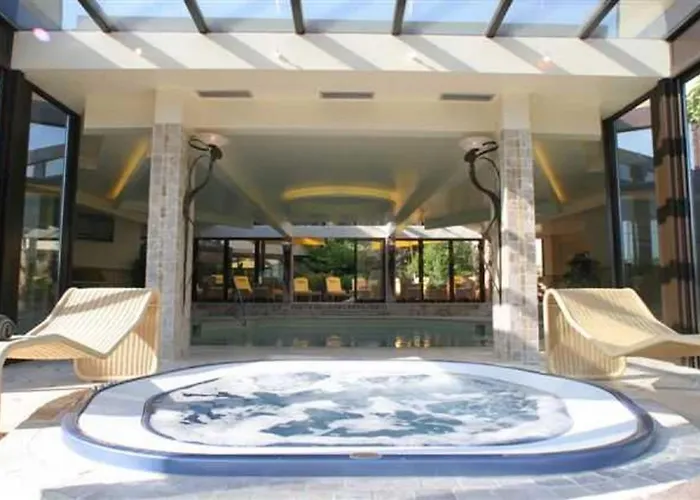 Hotel Briqueterie Champagne, A Beauvallon & Vinay (Marne)