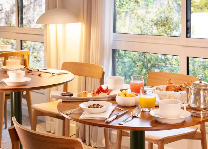 Szálloda Briqueterie Champagne, A Beauvallon & 5*