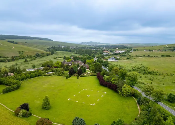Briqueterie Champagne, A Beauvallon & Hotel