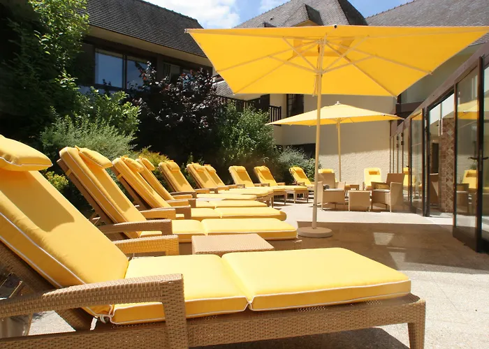 Briqueterie Champagne, A Beauvallon & Hotel