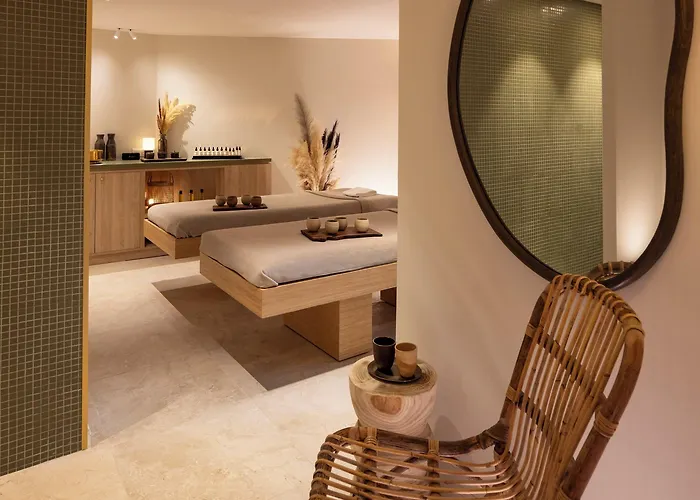 Briqueterie Champagne, A Beauvallon & Hotel