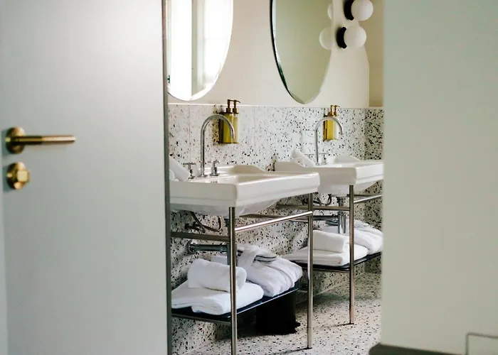 Szálloda Briqueterie Champagne, A Beauvallon & Vinay